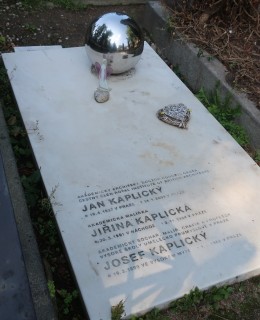 Hrob J. Kaplického (Foto M. Polák)