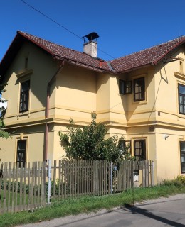 Dům ve Lštění v Grégrově ulici, kde Eduard Grégr žil. (Foto M. Polák, 2023)