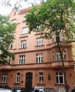 Dům Mánesova 68 v červenci 2024 (Foto M. Polák)