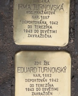 Kameny zmizelých manželů Turnovských (Foto M. Polák, 2024)