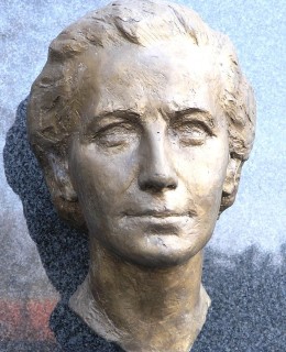 busta Milady Horákové, Vyšehradský hřbitov. Zdroj: wikiwand