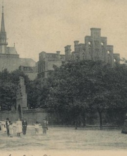 Porodnice na dobové pohlednici ze sbírky M. Poláka