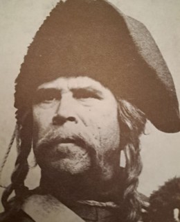 V.Hlavatý v roli husara ve filmu Ztracenci, 1956