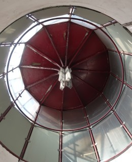 Umístění plastiky ve světlíku podchodu metra (Foto M. Polák, 2025)