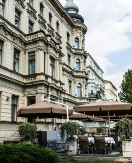 Dům A. Chmela v ul. Na Zvonařce, kde L. Marold žil a tvořil. Nyní Le Palais Art hotel Prague
