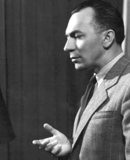 František Kocourek v rozhlasovém studiu