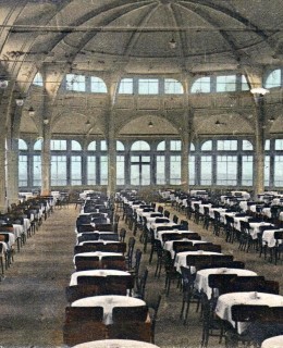 rotunda, interiér Bílkova Pavillonu. Pohlednice kolem r. 1920