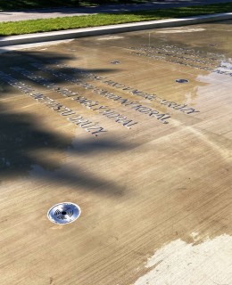 vodní prvek s verši S. Čecha