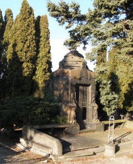 Sochorova hrobka ve středočeských Řevnicích. Zdroj: NPÚ