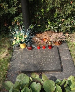 Hilmarův hrob na Vinohradském hřbitově