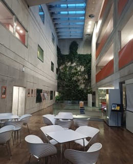 Atrium nové budovy Českého rozhlasu