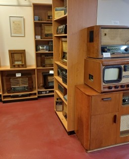 ze sbírek rozhlasového muzea