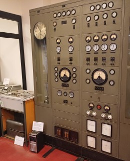 ze sbírek rozhlasového muzea