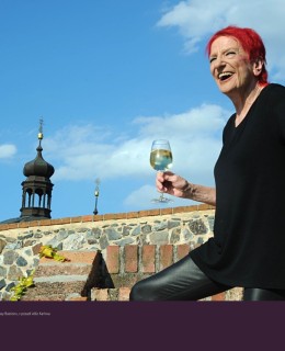 Jana Koubková v kalendáři osobností MČ Praha 2, 2025. Zdroj: MČ Praha 2