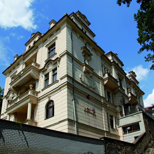 Vila Osvěta a vinohradské historizující vily