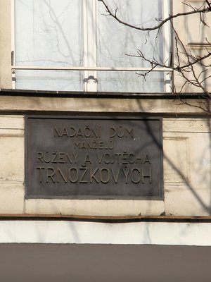 Růžena a Vojtěch Trnožkovi, náměstí Míru č.p. 1195/5 (autor fotografie: Milan Polák)