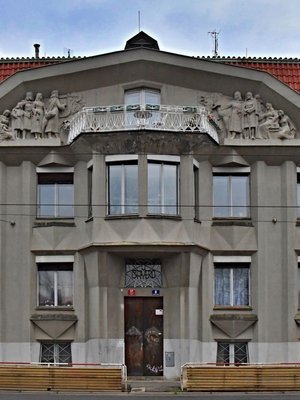 Kubistický trojdům, bydliště Meryčky Rosůlkové. Zdroj: archiv B. Kovaříkové
