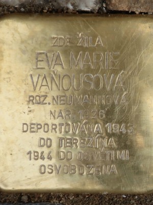 Kámen zmizelých se jménem Evy Marie Vaňousové (Foto M. Polák, 2022)