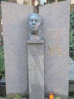 Busta Zd.Folprechta (Foto M. Polák, říjen 2023)