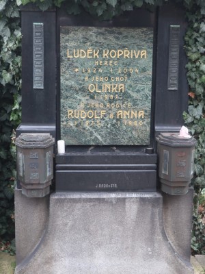 Hrob rodiny Kopřivových (Foto M. Polák, říjen 2023)