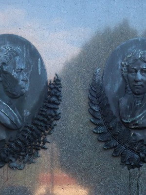 Medailony bratří Preslových (Foto M. Polák)