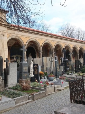 Arkády – Vyšehradský hřbitov