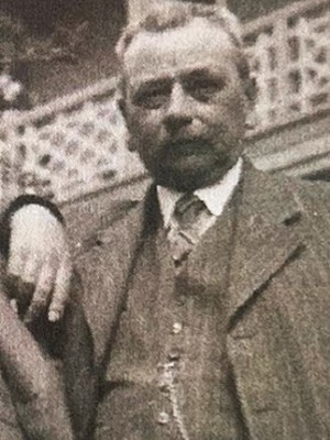 prof. Zálešák. Zdroj: Umělecká zahrada