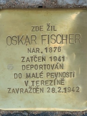 Kámen zmizelých MUDr. Oskara Fischera (Foto M. Polák, červen 2026)