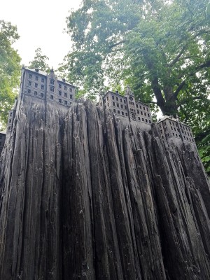Zpřítomění, park Karlovské předmostí